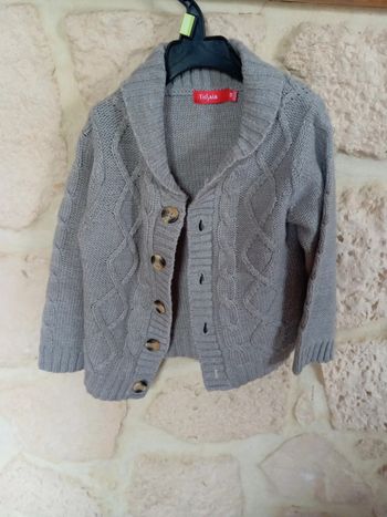 Gilets fin taille 18 mois