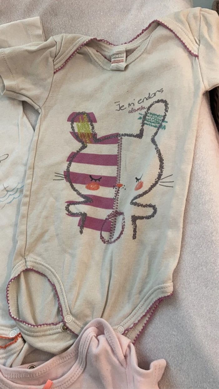 Lot body 18 mois - photo numéro 3