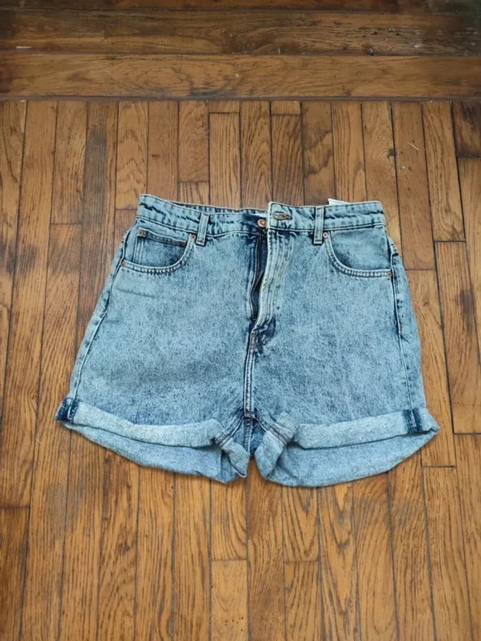 Shorts en jean taille L 40 Bershka