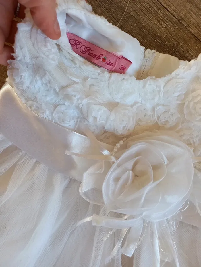 Robe blanche cérémonie 3 Mois - photo numéro 3