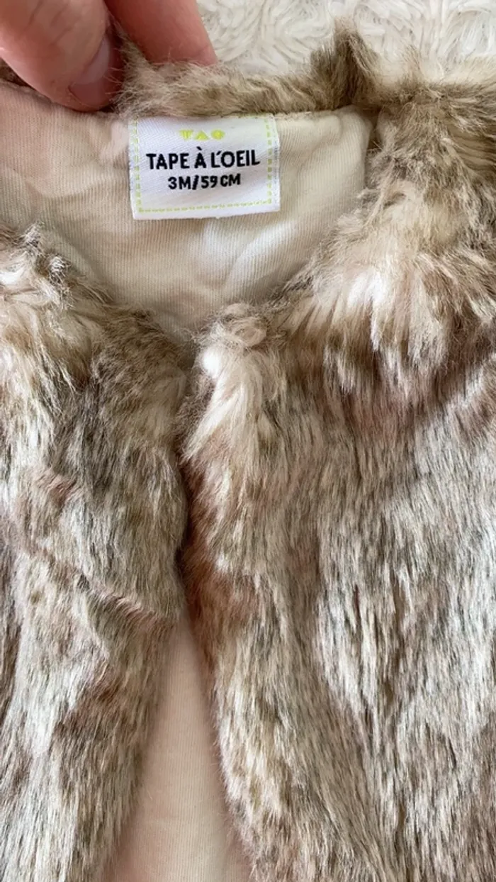 Gilet sans manche fausse fourrure - photo numéro 2