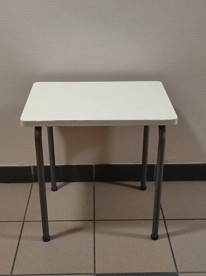 Bureau ancien enfant