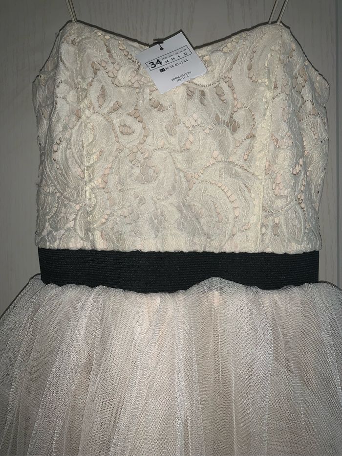 Robe avec jupon de tulle neuve - photo numéro 2