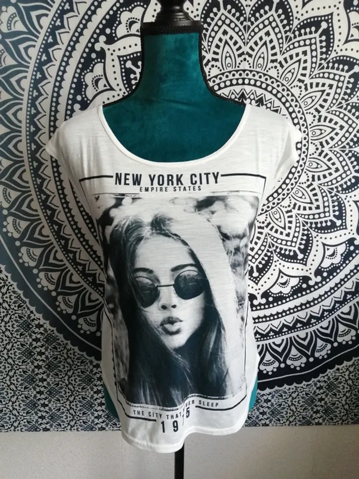 Tee-shirt blanc et noir avec photo fille cool / gémo / (S) - photo numéro 2