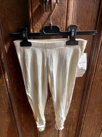 Ravissant legging GUESS neuf 2 ans 
