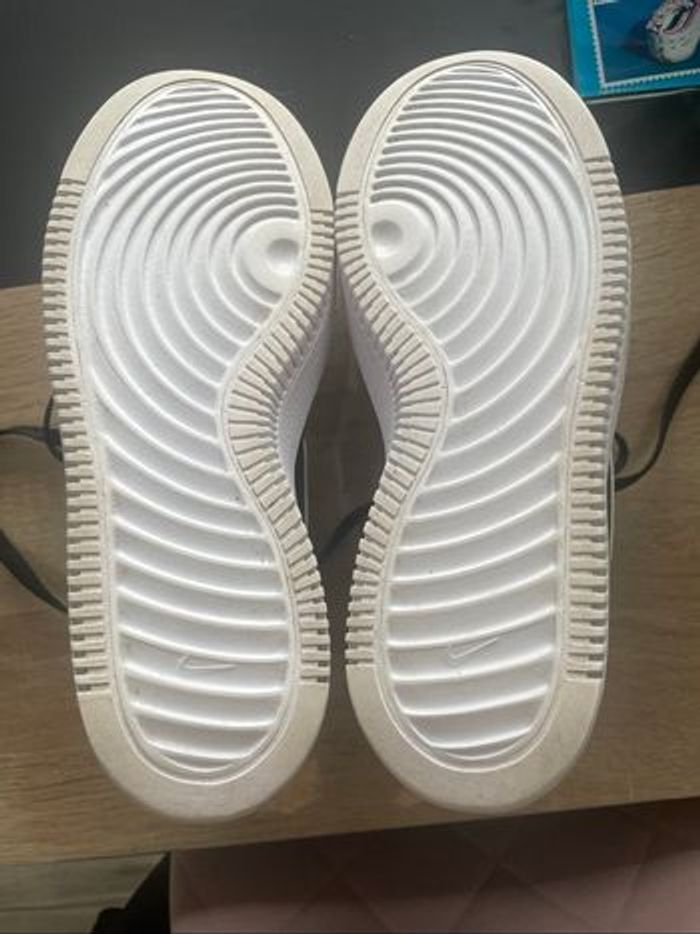 Baskets Nike - photo numéro 3