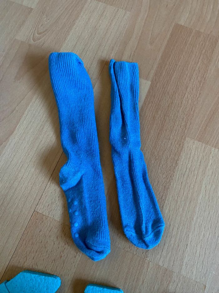 Chaussettes anti dérapantes Taille 21-23 - photo numéro 2
