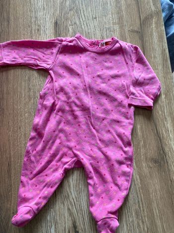 Pyjama 1 pièce taille 1 mois