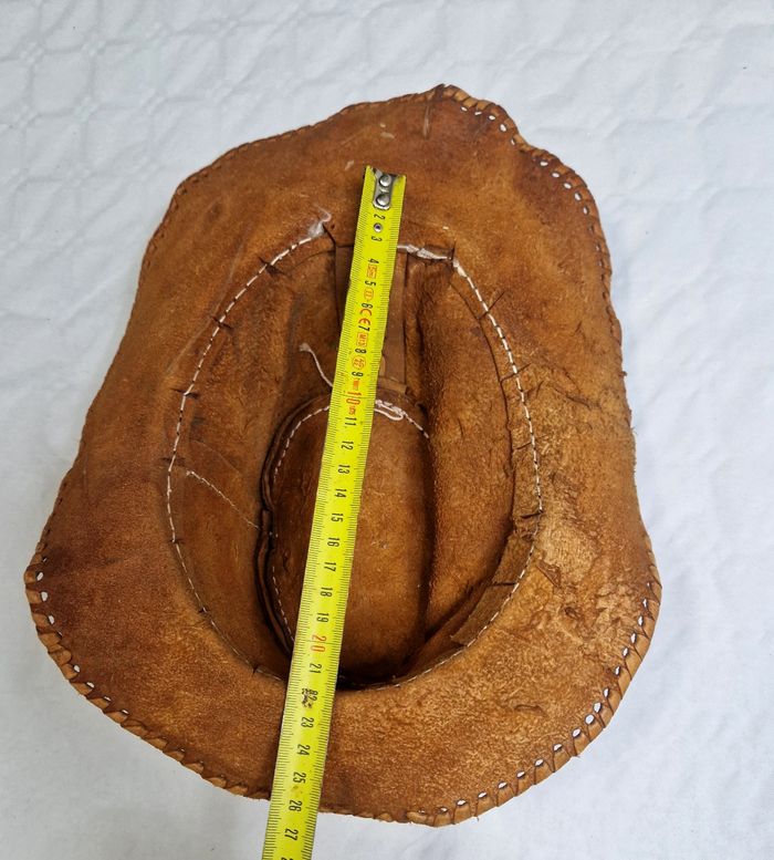 Ancienne chapeaux en cuir , cousu à la main , marron , vintage , homme , femme - photo numéro 8