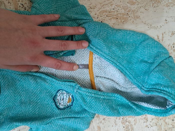 Gilet avec capuche bébé garçon 6 mois - photo numéro 2