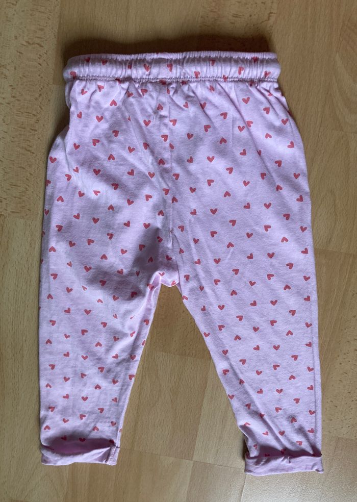 pantalon style jogging motif coeurs fille 12 mois - photo numéro 2