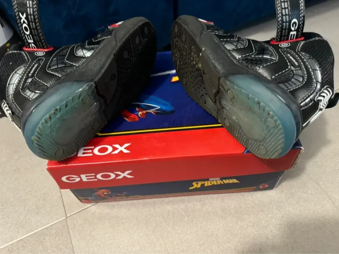 Baskets geox lumière 27 - photo numéro 9
