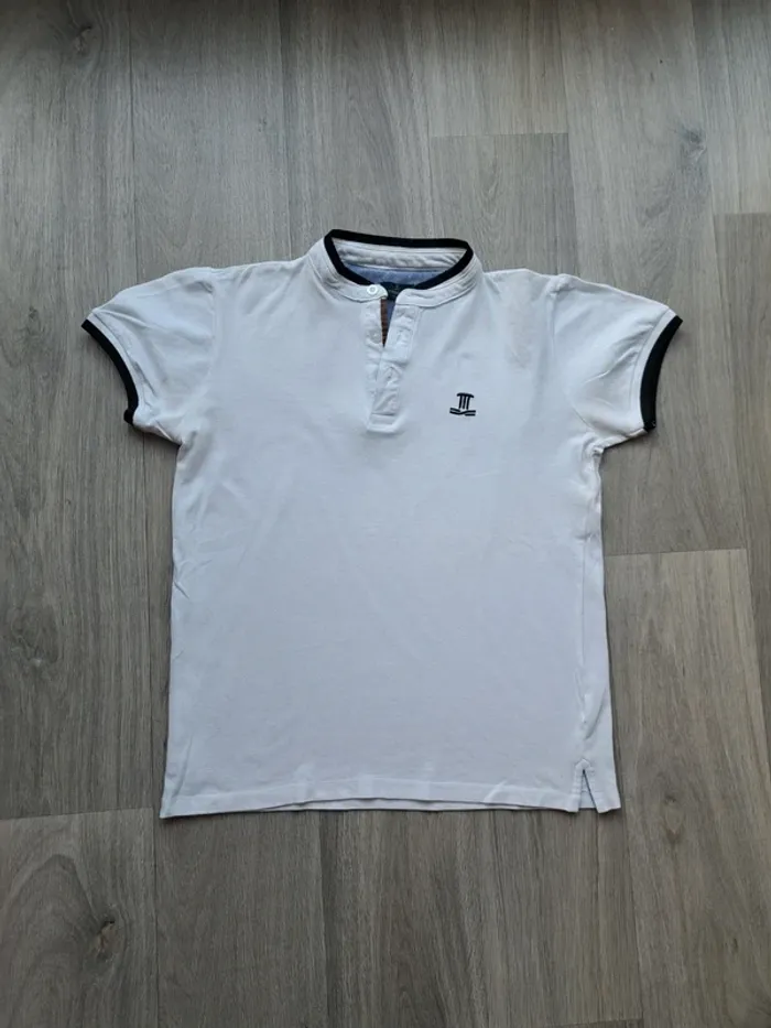 T-shirt polo