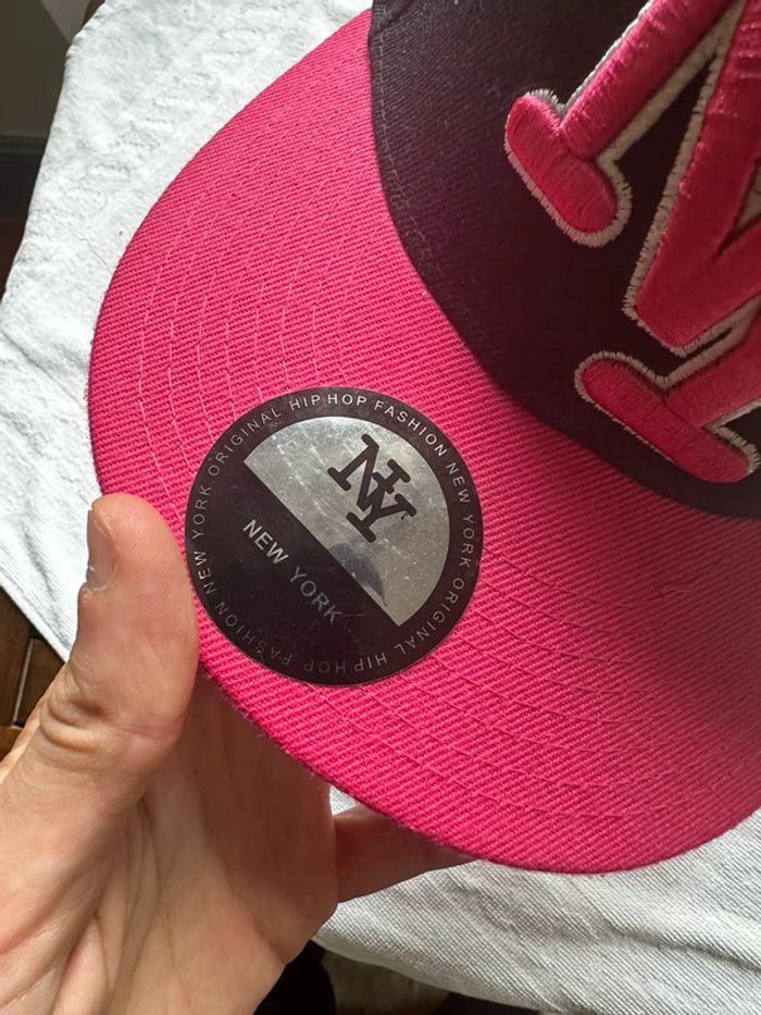 Casquette 🧢 NY Rose et Noir – Taille 58 - photo numéro 3