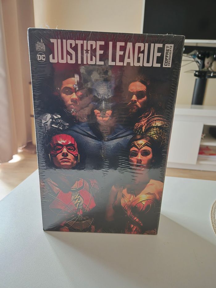 Coffret livre Justice League neuf - photo numéro 3