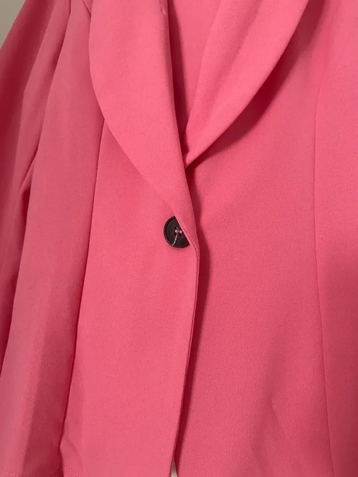 ensemble tailleur rose - photo numéro 4