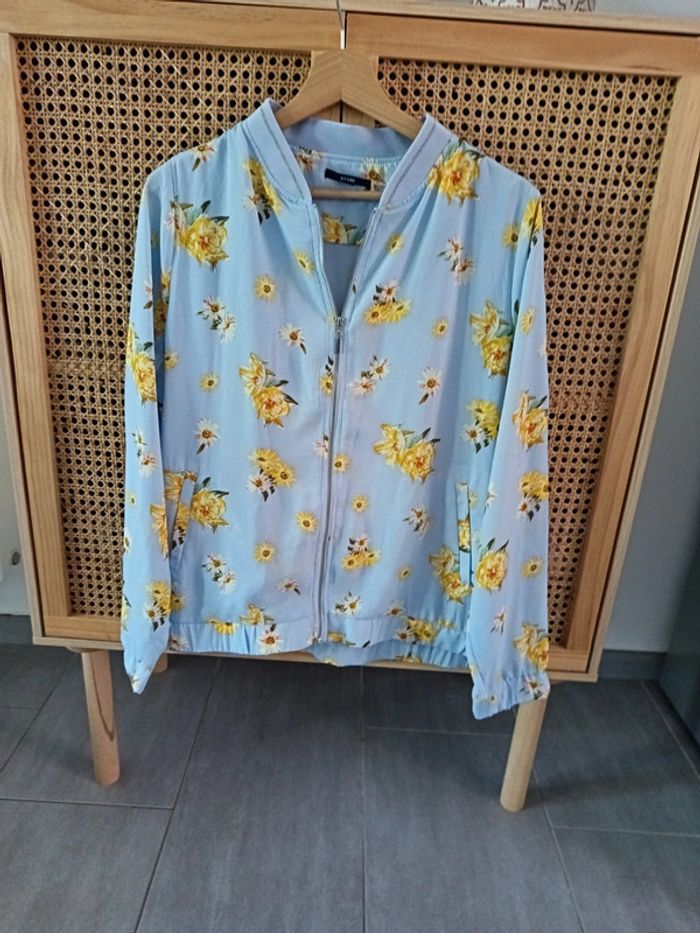 Veste zippée fleurie - photo numéro 2