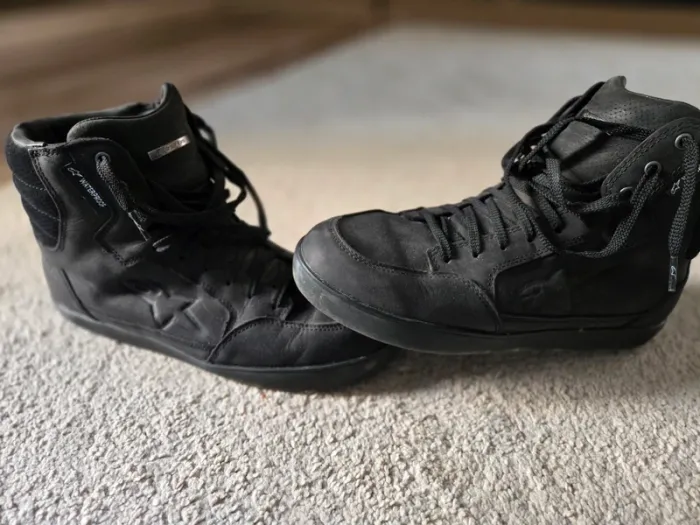 Chaussures moto alpinestars