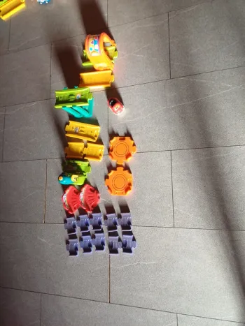 Lot tut tut bolides