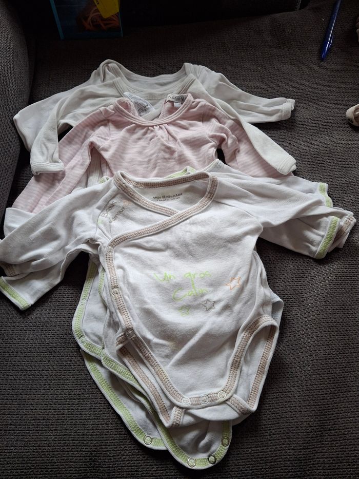 Lot de 7 bodys manche longue 1 mois