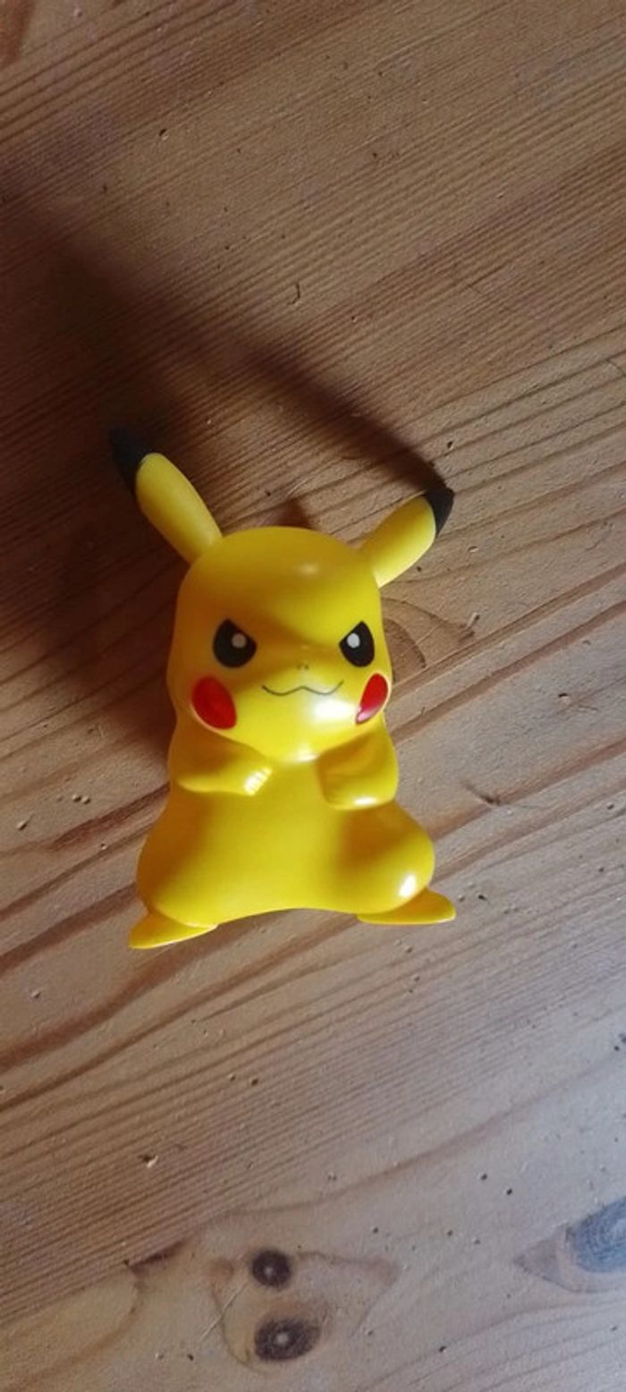 Pokémon Pikachu Figurine Collection