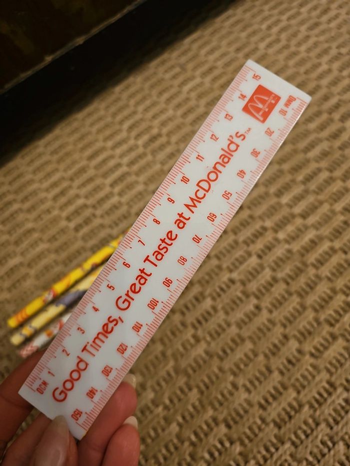 Crayons papier McDonald's vintages - photo numéro 2