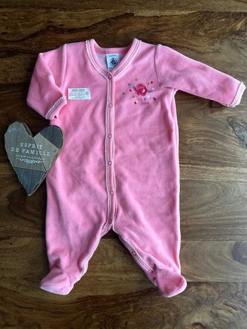 Très joli pyjama 1 mois Petit Bateau neuf