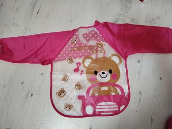 Blouse peinture / bavoir à manches ours rose