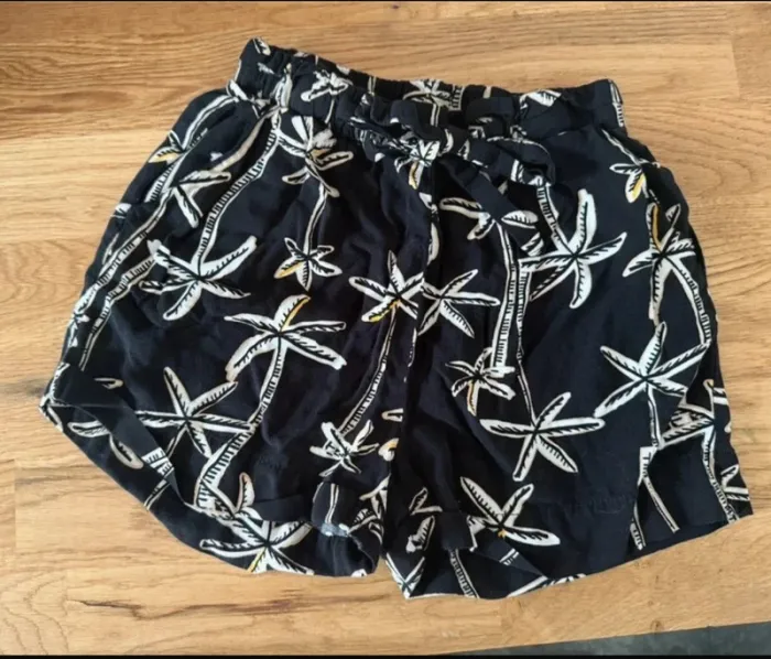 Short noir à motifs Gemo fille 10 ans