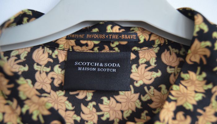 Scotch & Soda robe courte imprimée – Taille 42 – Motif floral moutarde sur fond noir - photo numéro 3