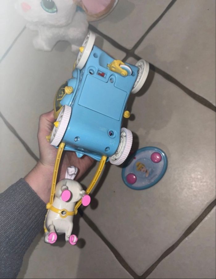 Carrosse téléguidée - photo numéro 5