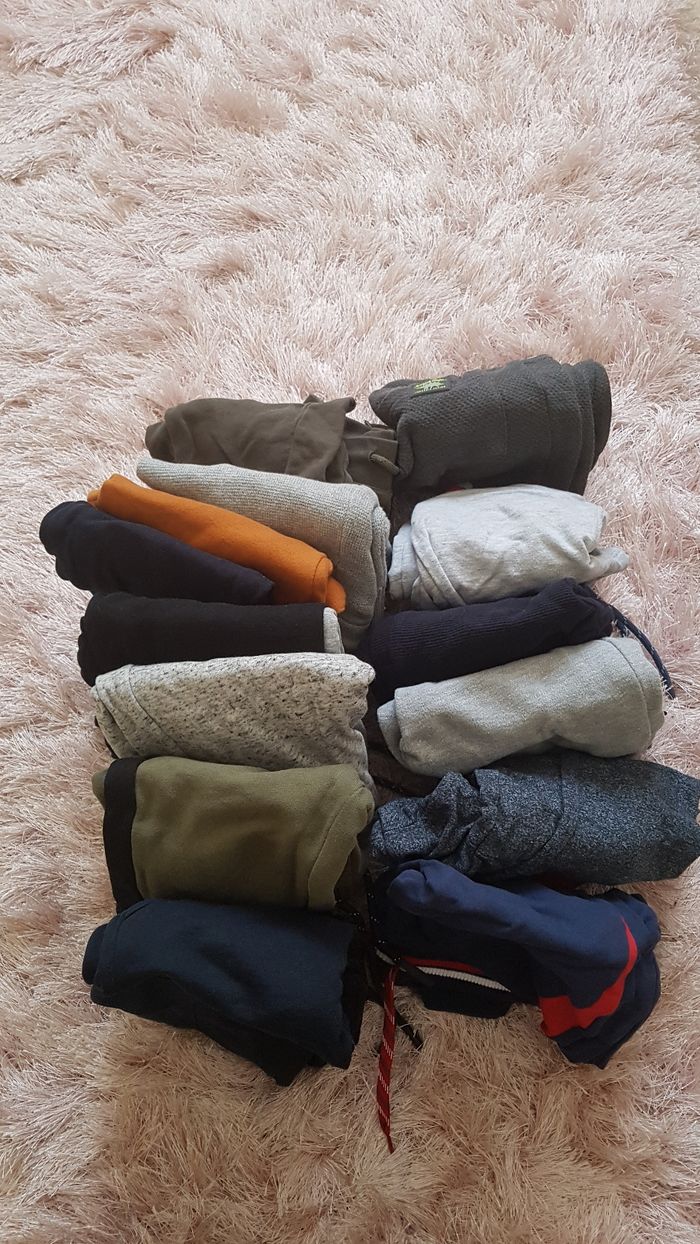 Lot joggings garçon 7 ans