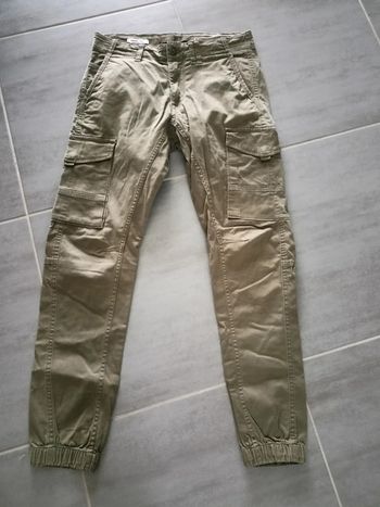Chinos kaki