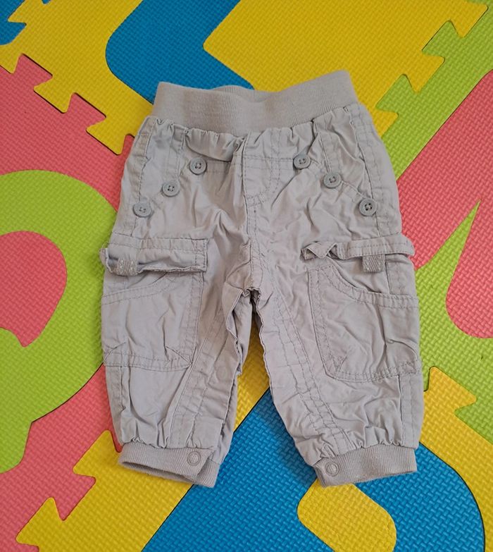 Pantalon gris clair, tao, taille 3 mois (60 cm)