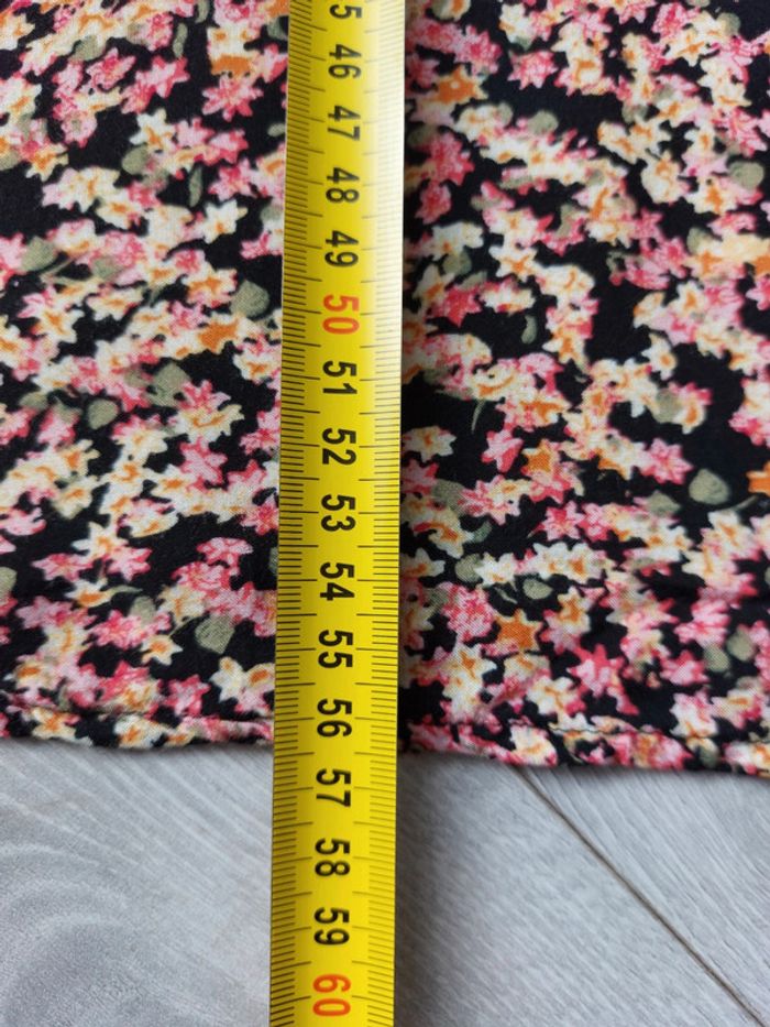 Blouse manches courtes H&M
taille 38 - photo numéro 7