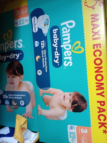 Couches pampers taille 3