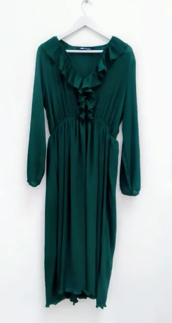 Très jolie robe verte  Zara taille L