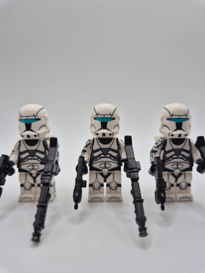 Figurines type lego 4 clones blanc star wars - photo numéro 2