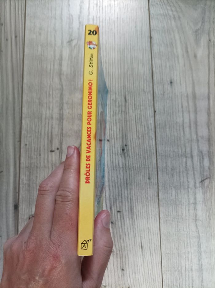 Livre "drôles de vacances pour Geronimo!" - photo numéro 2