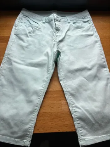 Pantacourt femme cache cache taille 42