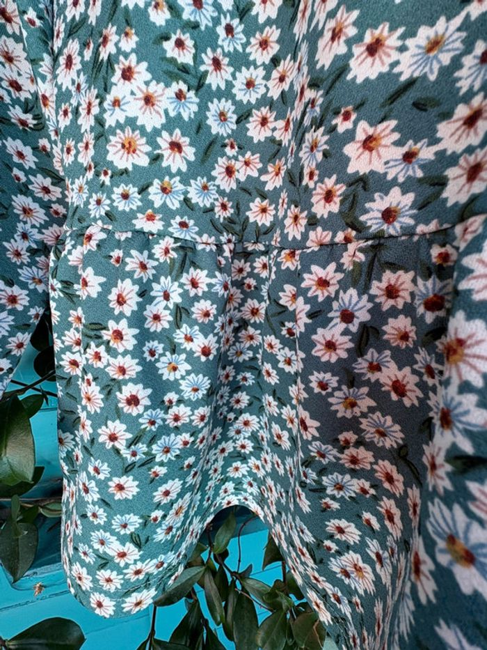 Très Jolie blouse volantée motif floral XL - photo numéro 5