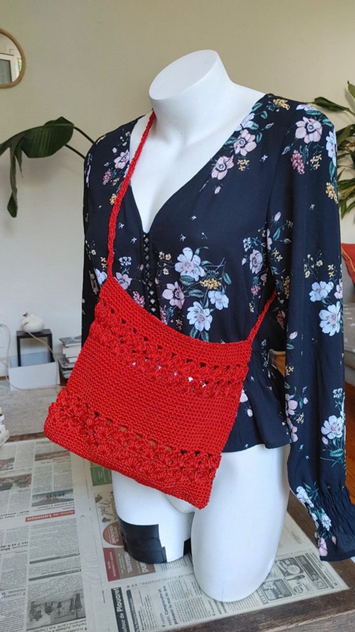 Sac bandoulière en crochet rouge fermeture à zip - photo numéro 3