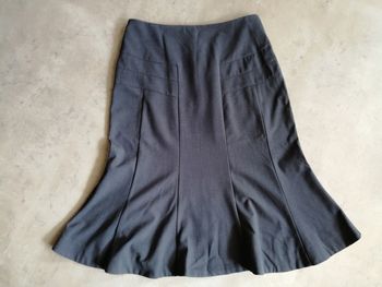 Jupe grise anthracite Taille 38 Damart