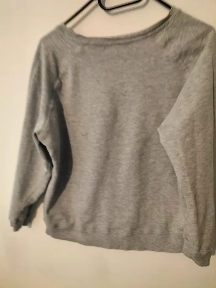 Pull gris - photo numéro 2
