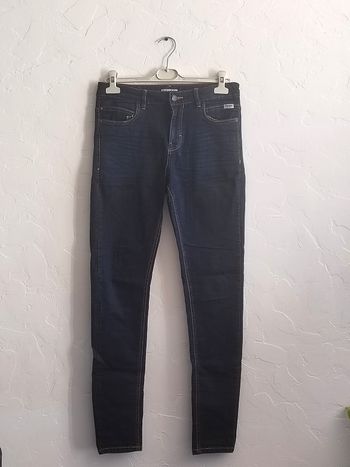 Jeans creeks 16 ans – Neuf sans étiquette 
