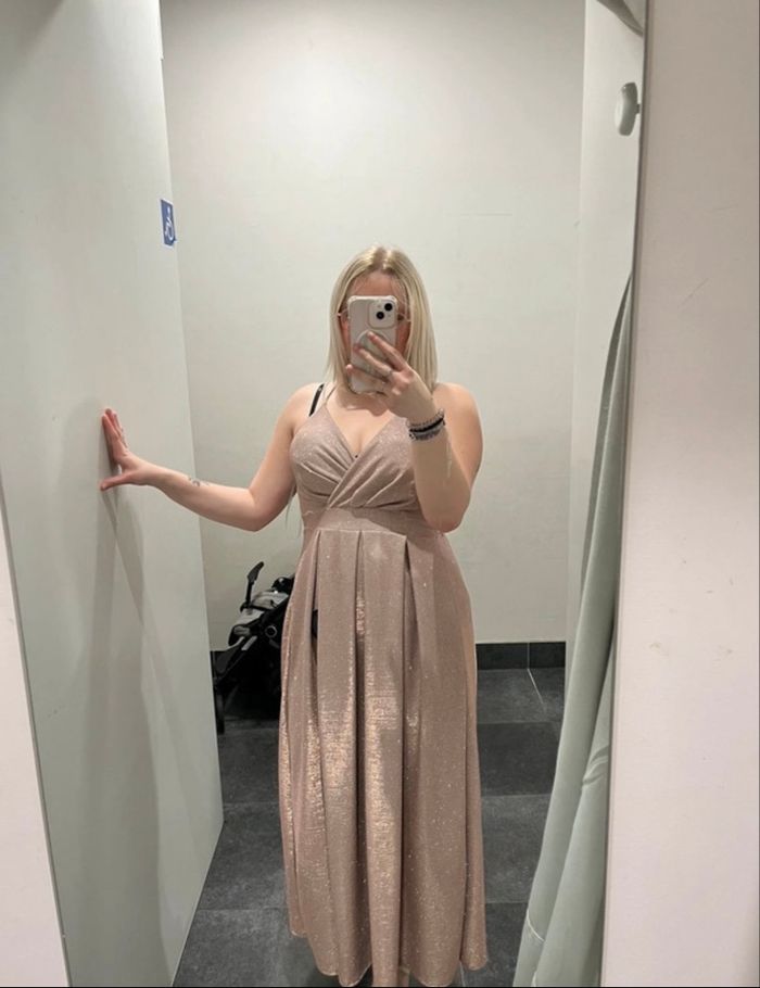 robe à paillettes - photo numéro 3