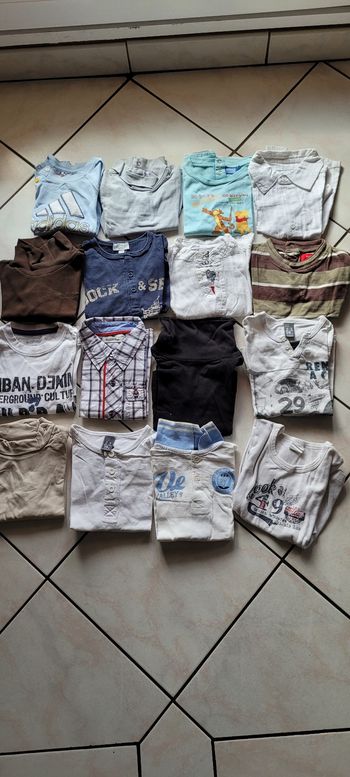 Lot vêtements  24  mois