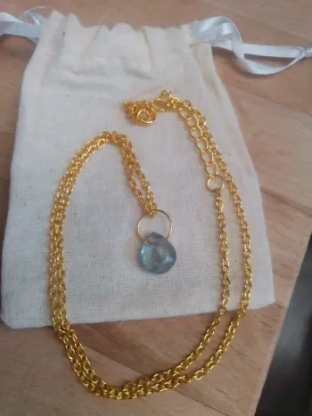 Collier pierre fluorine naturelle