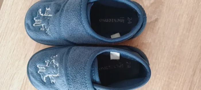 Paire de chaussons motif dinosaures garçon taille 24 - photo numéro 6