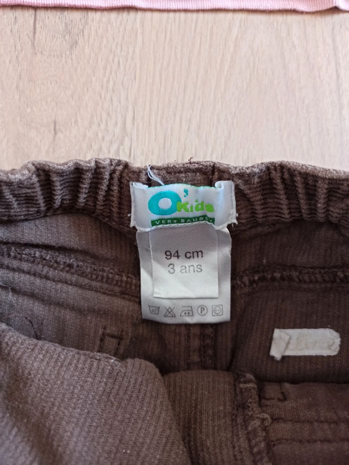 T-shirt col roulé rayé Decathlon 4 ans pantalon marron en velours okidz Vertbaudet 3 ans - photo numéro 4